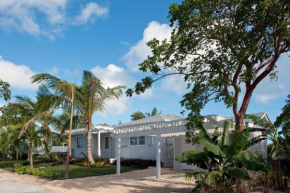 One Palm Hill by Eleuthera Vacation Rentals